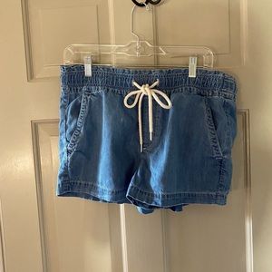 Blue denim shorts size medium